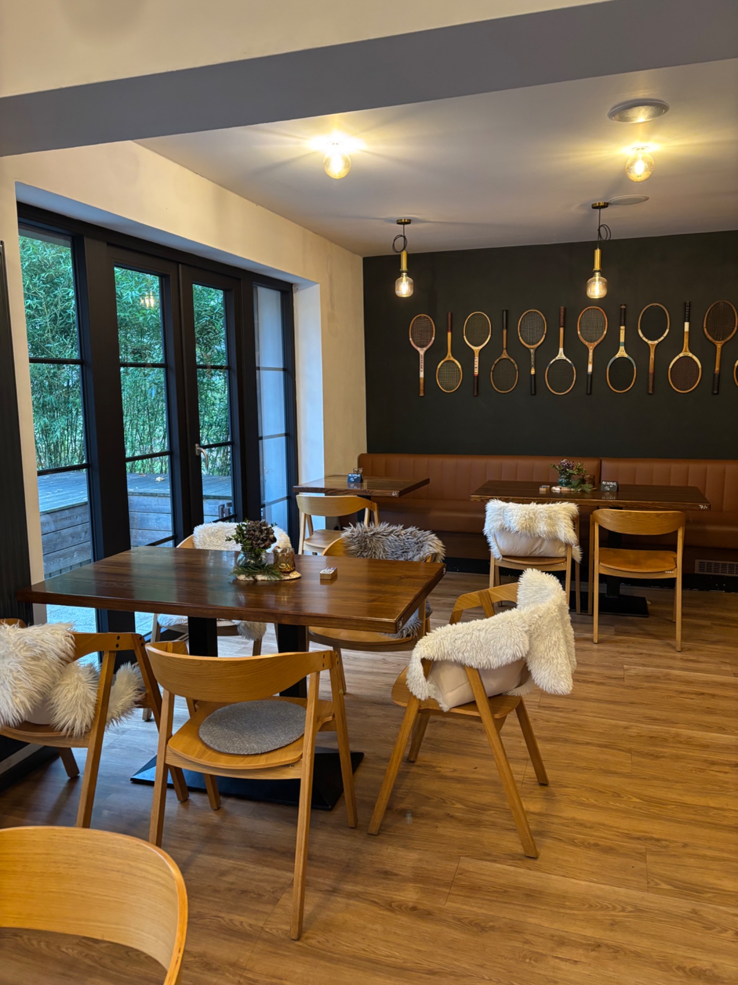 SLAVIA RESTAURACE